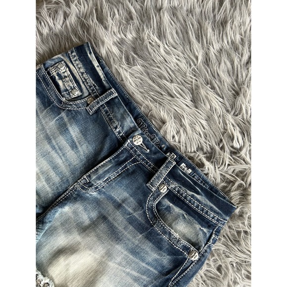Miss Me Women's Mid Rise Easy Shorts Pockets Five Pockets Whiskering Blue SZ 30 - Picture 3 of 13